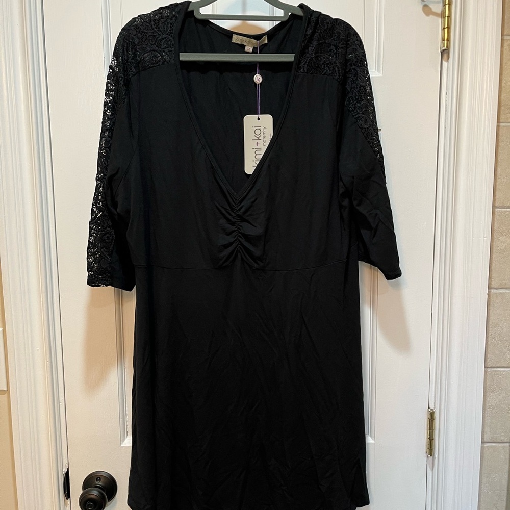 Kimi & Kai Maternity Plus Black Lace Sleeve Dress